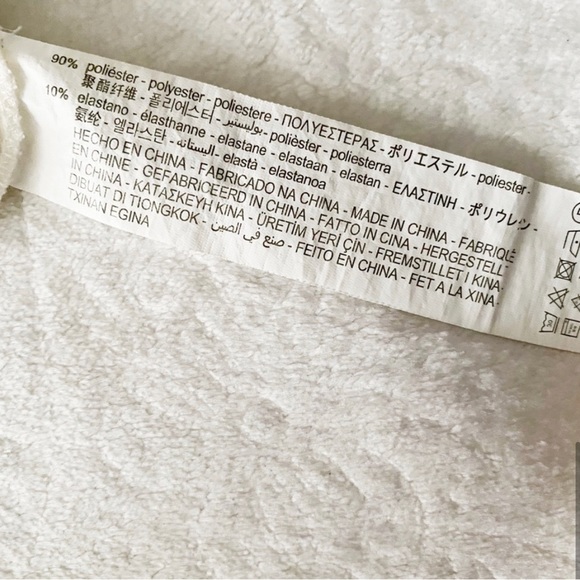 Zara Cropped V-Neck Toed Belled Sleeves - Picture 6 of 9